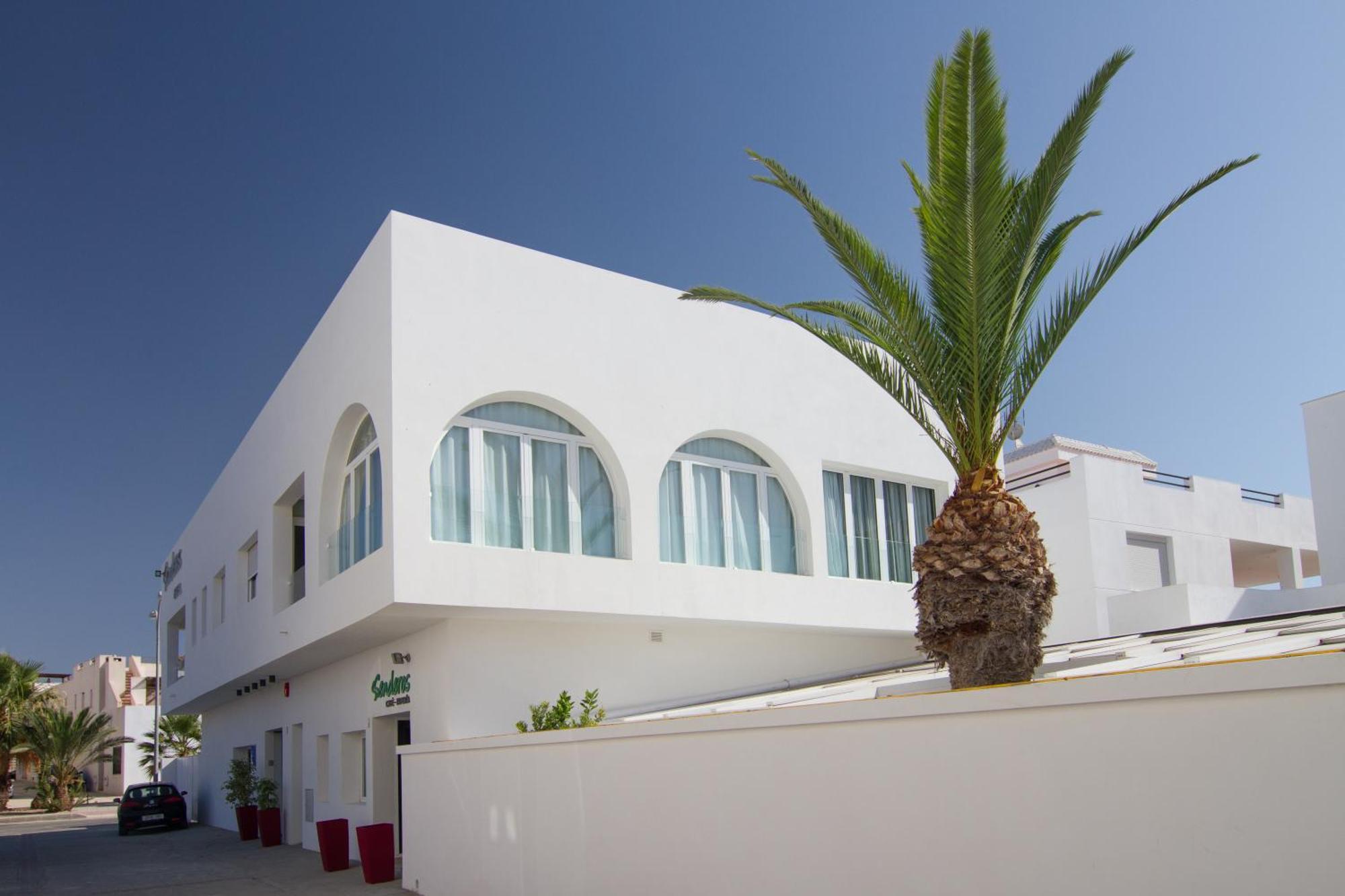 Hotel Senderos Agua Amarga  Exterior photo